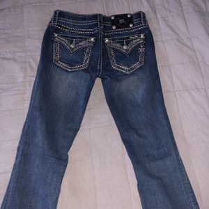 Like new Miss Me bootcut jeans. Size 26.